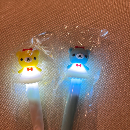 Light up bear pen