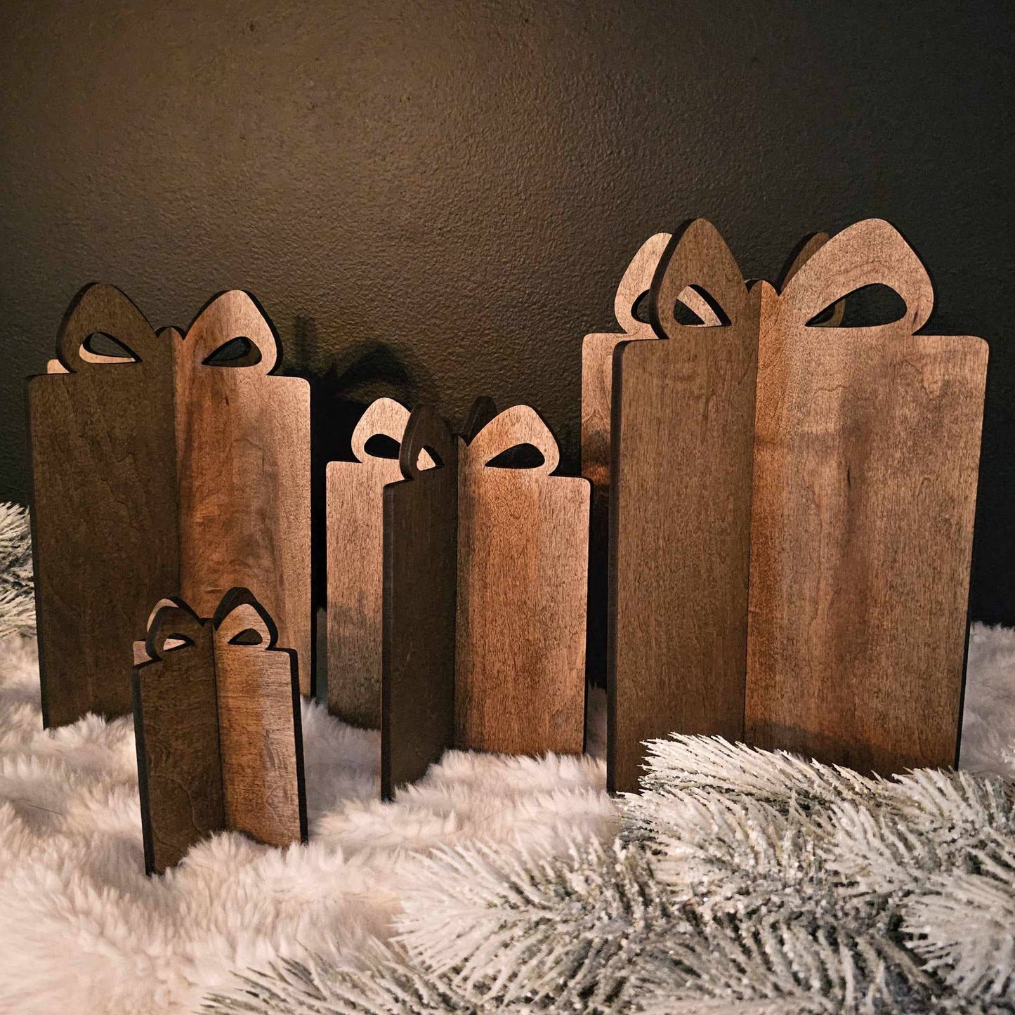 3D Gift Christmas Decor Table Filler Holiday Decor: Walnut Stain / 4"